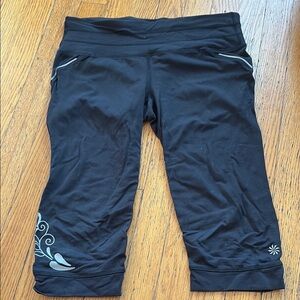 Athleta Black Capri Leggings